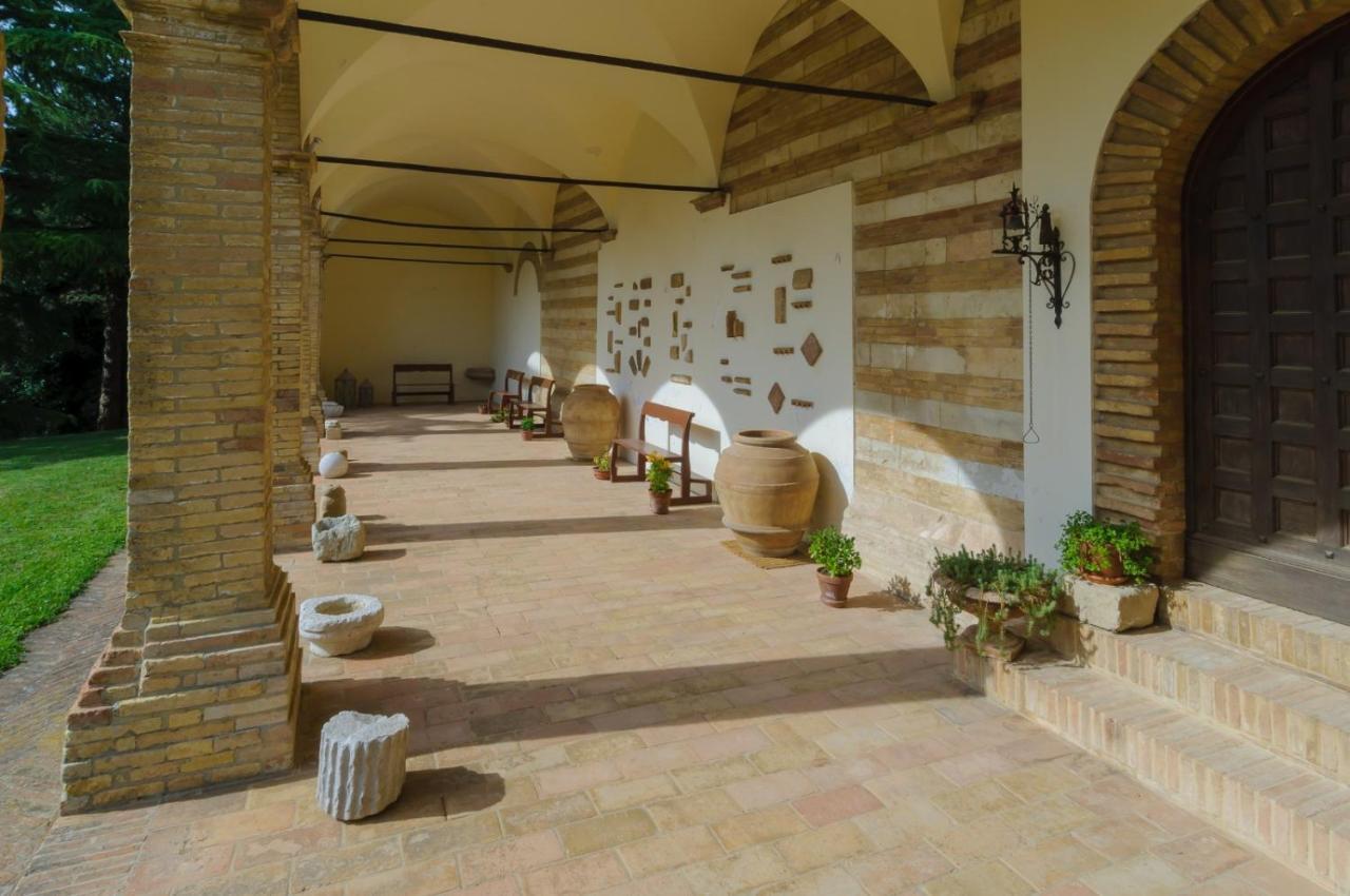 Convento Di San Francesco Mondaino Panzió Kültér fotó